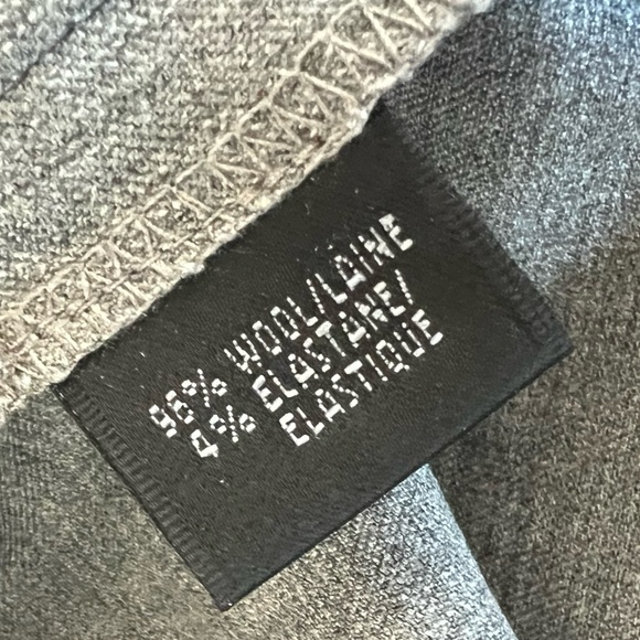 Lafayette 148 grey wool trousers like new. - Picture 4 of 5